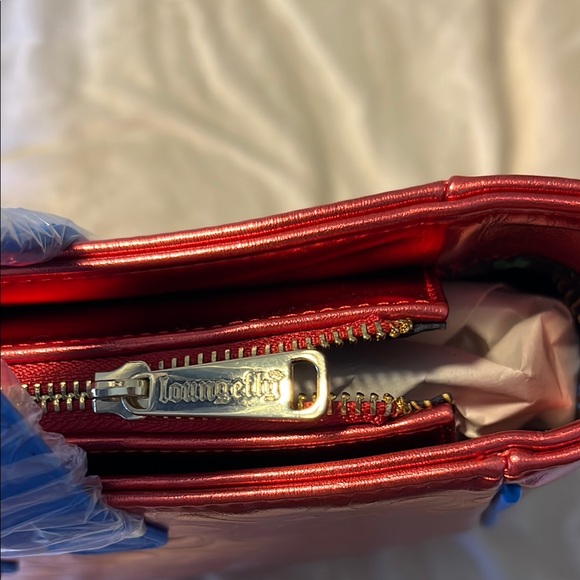 Loungefly Hello Kitty 50th Anniversary Metallic Tote Bag with coin purse - Picture 5 of 10